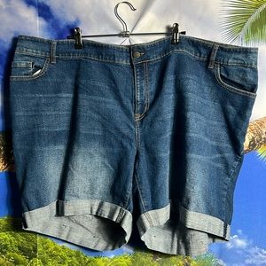 Old Navy Plus Size Rolled Cuffed Jean Shorts 5 Pockets
